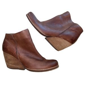Kork-Ease Natalya Brown Leather Bootie Side Zipper Size 8.5